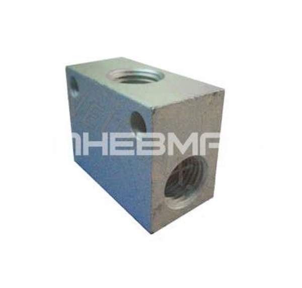 01.831.4 - Блок проходной угловой резьбовой; М10х1, алюминий