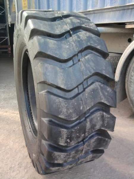 16/70-24 Z601 EKKA 14PR Шинокомплект для спецтехники