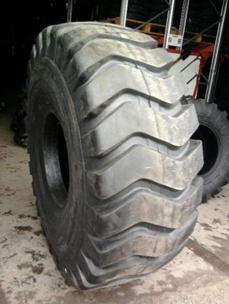 26. 5-25 Superguider QH811 TL 28PR Шина для погрузчика