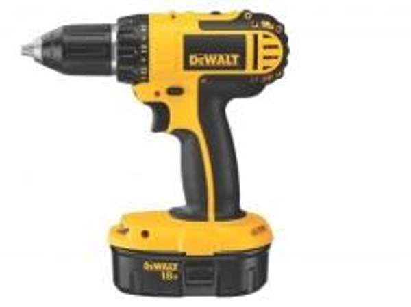Аккумуляторная дрель (шуруповерт) DeWalt DC733K2
