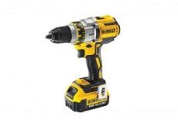 Аккумуляторная дрель - шуруповёрт Dewalt DCD 990 M2