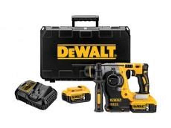 Аккумуляторный перфоратор DeWALT DCH 273P2