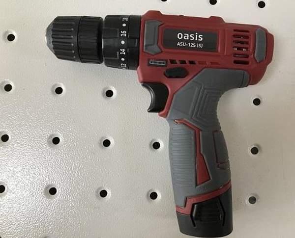 Аккумуляторный шуруповерт Oasis ASU-12S (S), 12В, 2Ач, 28Нм, 2 аккумулятора Li-Ion, 0-350/0-1300, УД