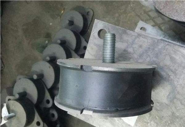 Амортизатор (подушка) катка Bomag 120*50мм