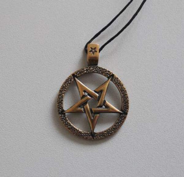 Амулет Пентаграмма Обратная