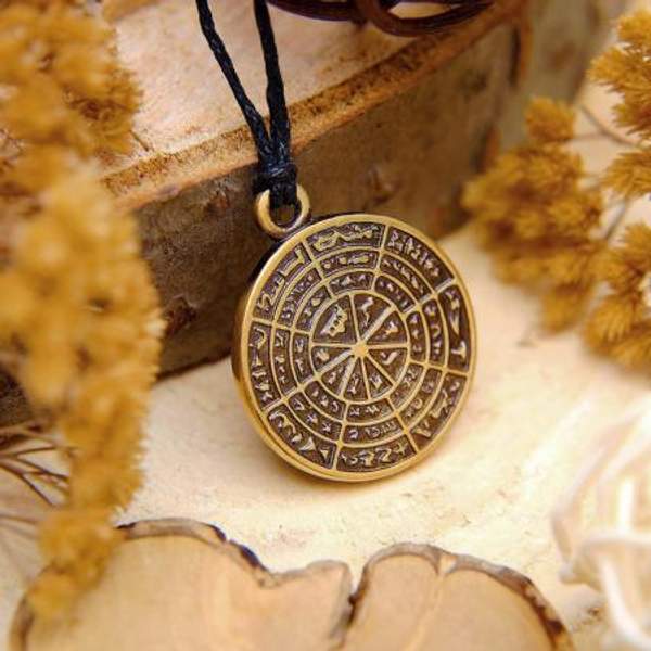 Амулет Предсказатель