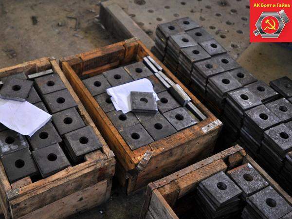 Анкерная плита размера М42 из стали 35 по ГОСТ 24379.1-2012