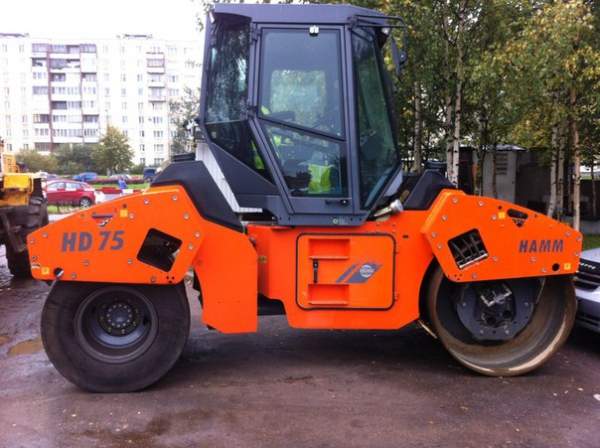 Аренда асфальтового комбинированного катка вес 8 тонн в СПб