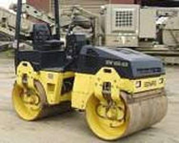 Аренда асфальтового тандемного катка 4-5 тонн в СПб