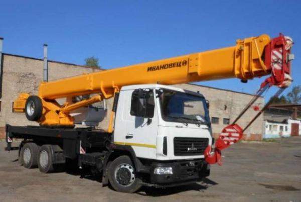 Аренда автокрана 25 тонн, стрела 22 метра на базе маз. Екатеринбург и область