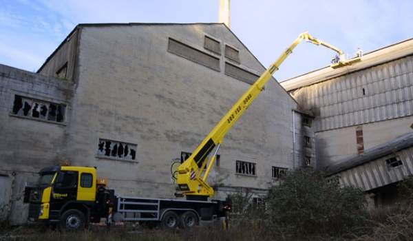 Аренда автовышки 50 метров BRONTO SKYLIFT S 52 XDT, Услуги автовышки 50 метров