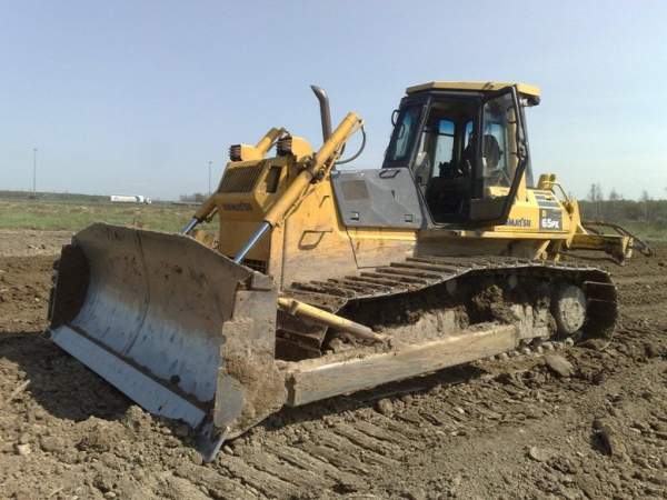 Аренда болотного бульдозера Komatsu в СПб