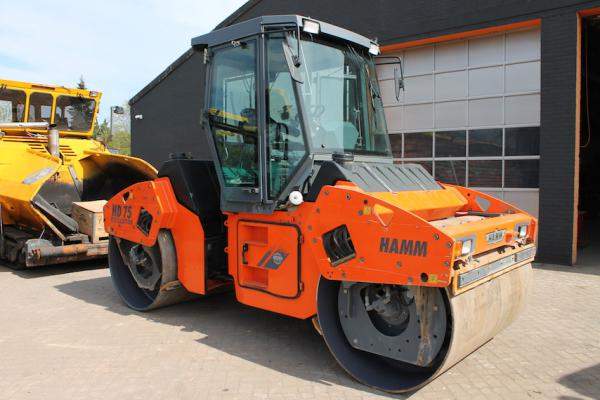 Аренда гладковальцового асфальтового катка вес 7-8 тонн в СПб