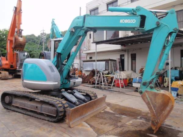 АРЕНДА МИНИ-ЭКСКАВАТОРА. Ломающаяся в сторону стрела, глубиномер.