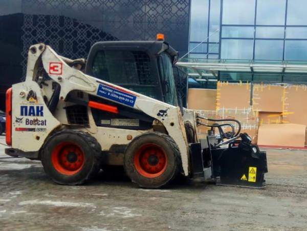 Аренда минипогрузчика Bobcat Бобкэт с фрезой