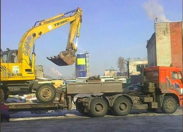 Аренда спецавтомобиля: грузовика (г/п 5т), самосвала (г/п: 10т), шаланды (дл: 12,3м), тягача (г/п: 8т)