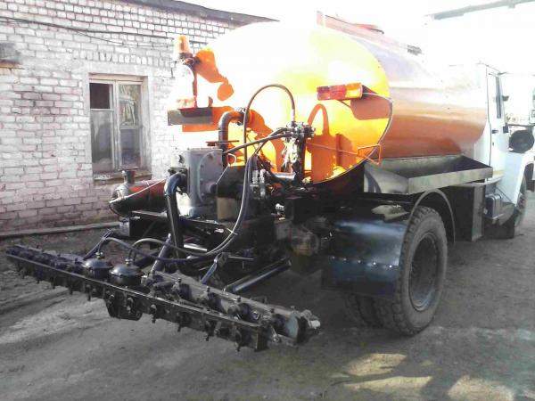 Автогудронатор АДС-4,0 куб. на шасси