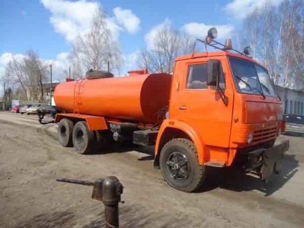 Автогудронатор АГ-7,0 куб. на шасси