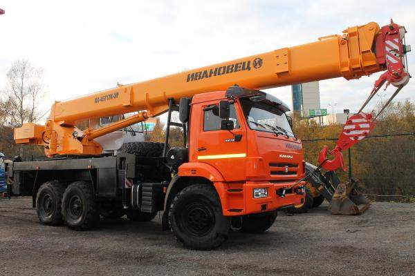 Автокран Ивановец КС-45717К-3