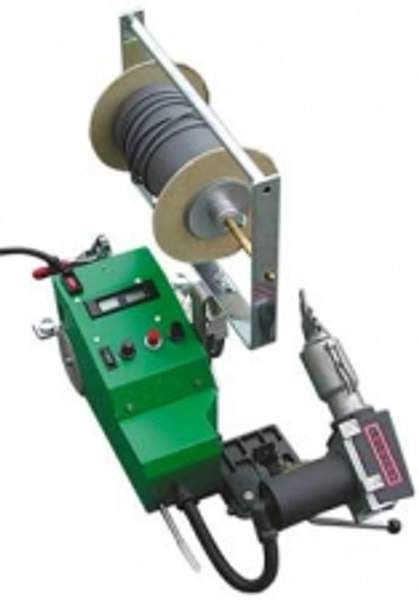 Автомат горячего воздуха Унифлор (Ляйстер, Щвейцария) для профессиональной сварки натурального линолеума и напольных ПВХ покрытий.
