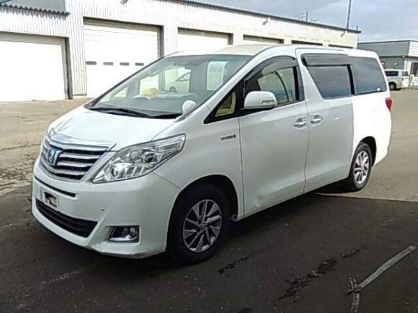 Автомобиль минивэн класса люкс TOYOTA ALPHARD