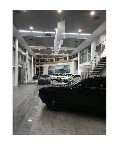 Автосалон в Луганске. 26 Бакинских Комиссаров 117a