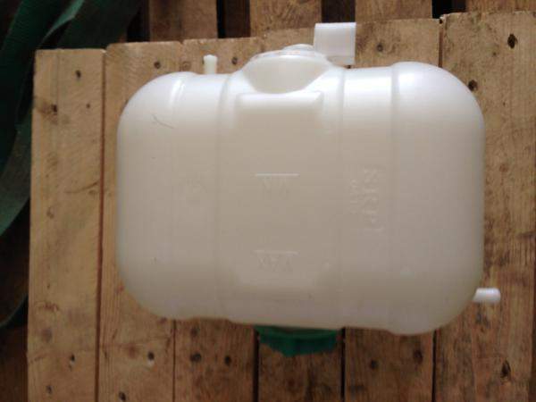 Бачок расширительный 17214674