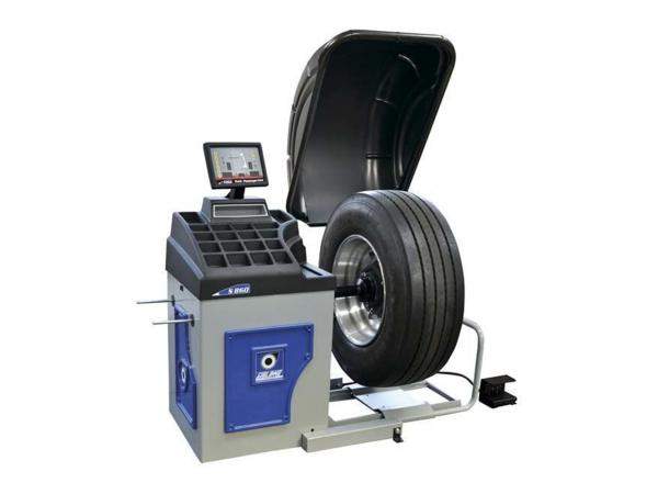 Балансировочный станок грузовой Giuliano S860