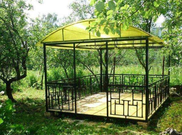 Беседки в Семилуках.