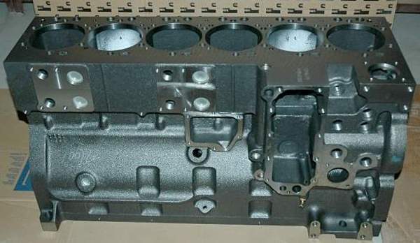Блок цилиндров 310/340/375 л.с. 4946370 Товары Грузовые