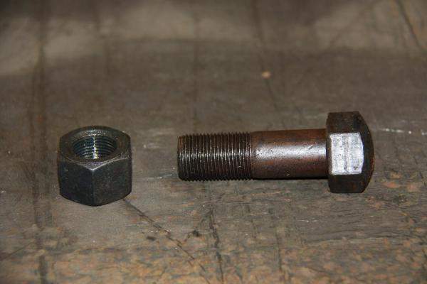 Болт башмачный c гайкой М20*1,5*62