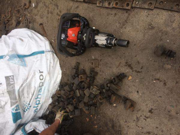 Болт клеммный М22х75мм в сборе БУ