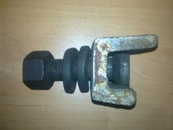 Болт клеммный в сборе М22х75