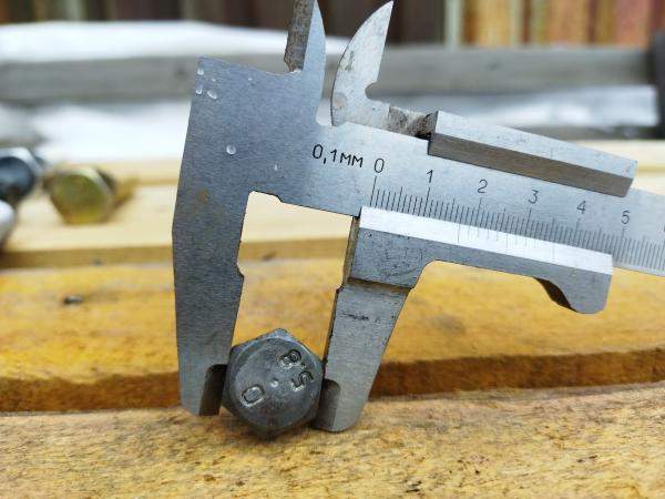 Болт М12х25.8.8.019 ключ 17