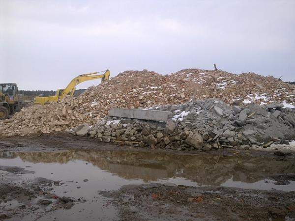 Бой: кирпича — 200р, строительный -150р, бетона — 100р. Вторичный — 450р. Чистый. Доставка