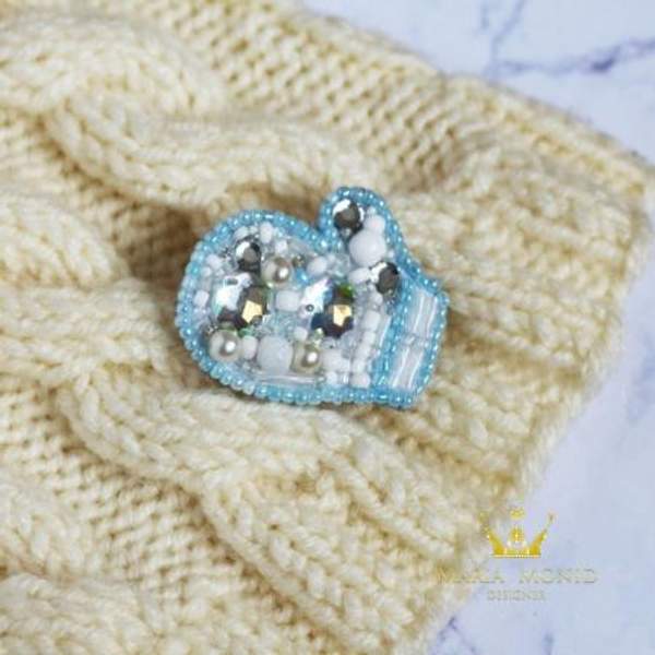 Брошка "Синяя Варежка" ручной работы от Maria Monid