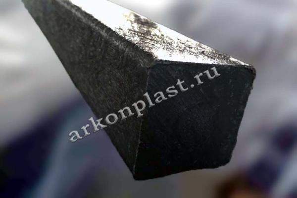 Брус пластиковый (Квадрат)  32х32х2000 Черный