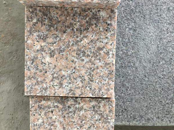 Брусчатка гранитная 150х150х30. Гранит G687 Пич Рэд
