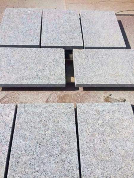 Брусчатка гранитная 300*150*30. Роки Грей