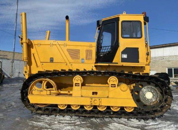 Бульдозер Б10МЧ (ЯМЗ-238) 6 катков с вынесенной осью 5350х3340х3180 мм