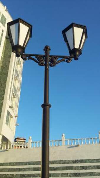 Чугунный фонарь