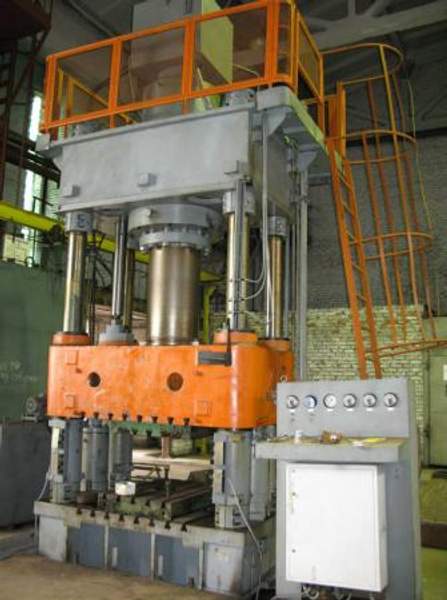 ДА2238Б ГИДРАВЛИЧЕСКИЙ ПРЕСС ДЛЯ ПЛАСТМАСС УСИЛИЕ 630 ТОНН Б/У