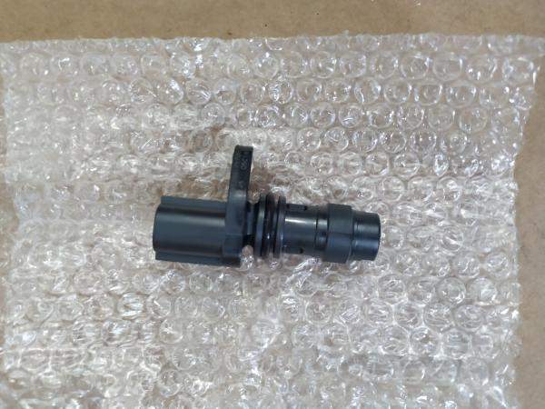 Датчик распредвала D4DD