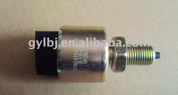 Датчик стоп-сигнала 3750410-C0100 DONG FENG