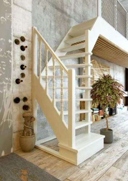 Деревянная лестница Поворот на 90 ЛЕС-91 универсальная