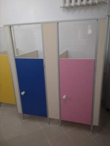 Детские сантехнические перегородки