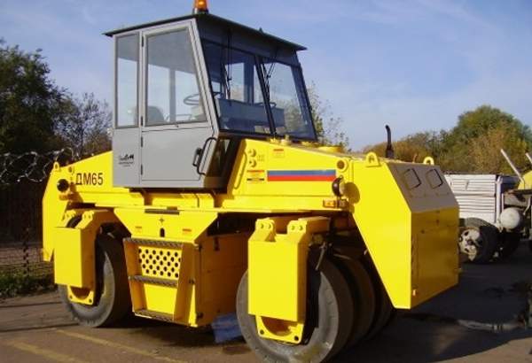 DM-65 Каток дорожный пневмошинный