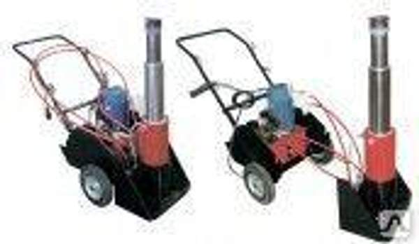 Домкраты грузовые подкатные