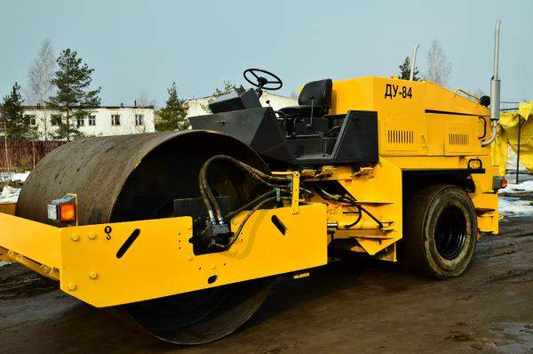 Дорожный каток ДУ 84 БУ