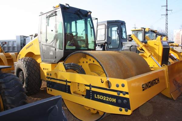 Дорожный каток SINOMACH LSD220H